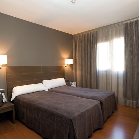 Hotel Cisneros 알칼라데에나레스 객실 사진