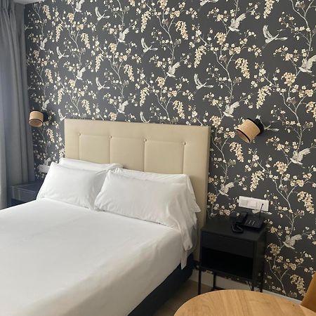 Hotel Cisneros 알칼라데에나레스 외부 사진