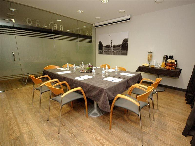 Hotel Cisneros 알칼라데에나레스 외부 사진