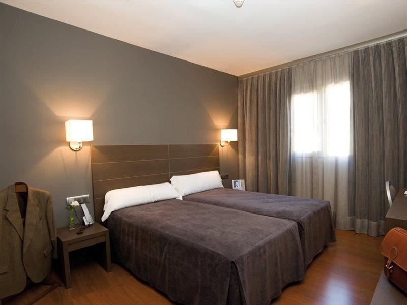 Hotel Cisneros 알칼라데에나레스 외부 사진