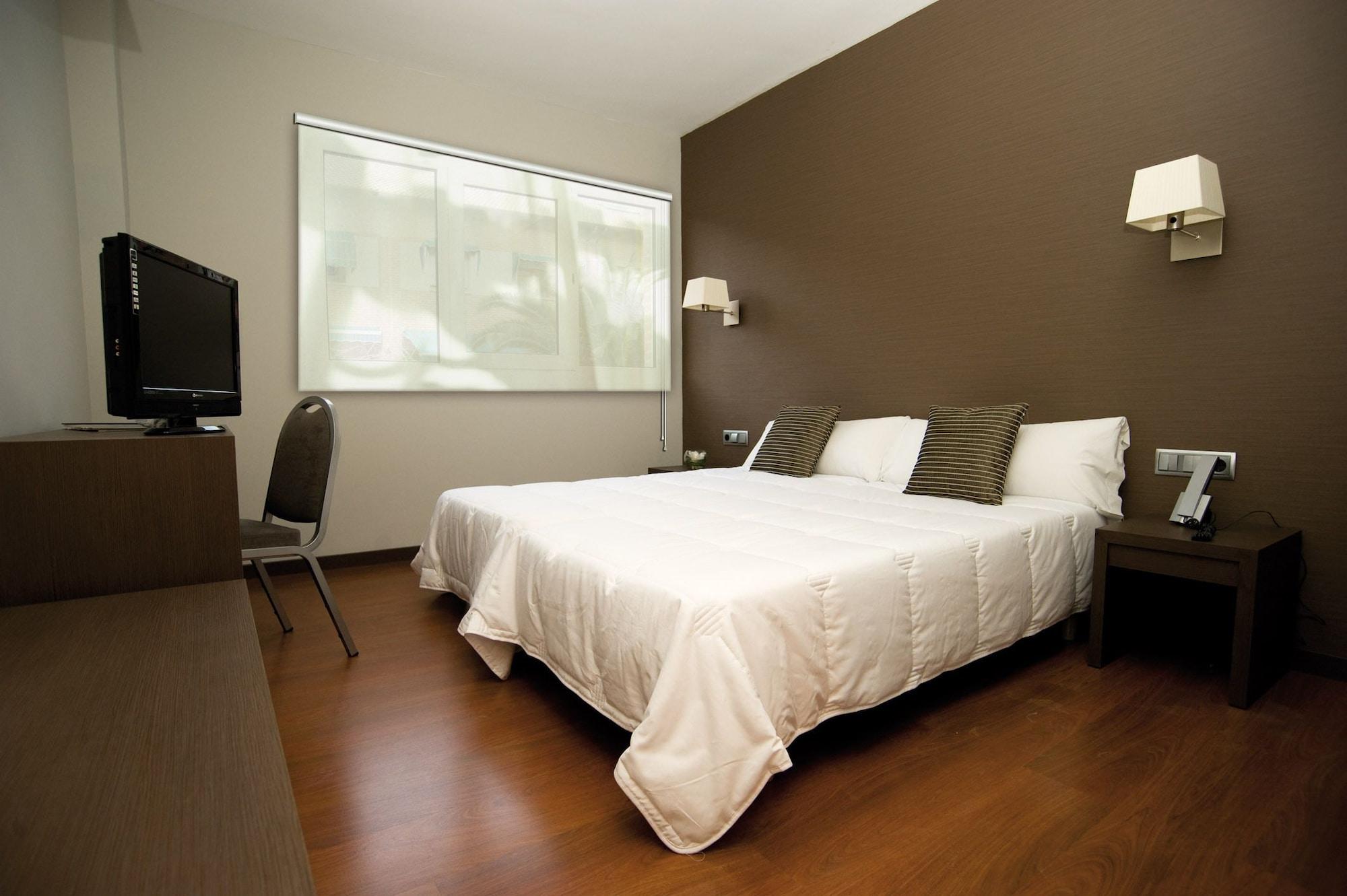 Hotel Cisneros 알칼라데에나레스 외부 사진