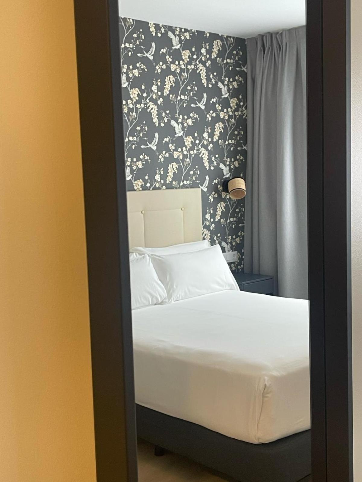Hotel Cisneros 알칼라데에나레스 외부 사진