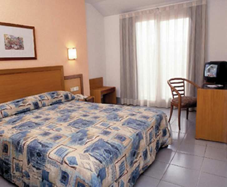 Hotel Cisneros 알칼라데에나레스 외부 사진